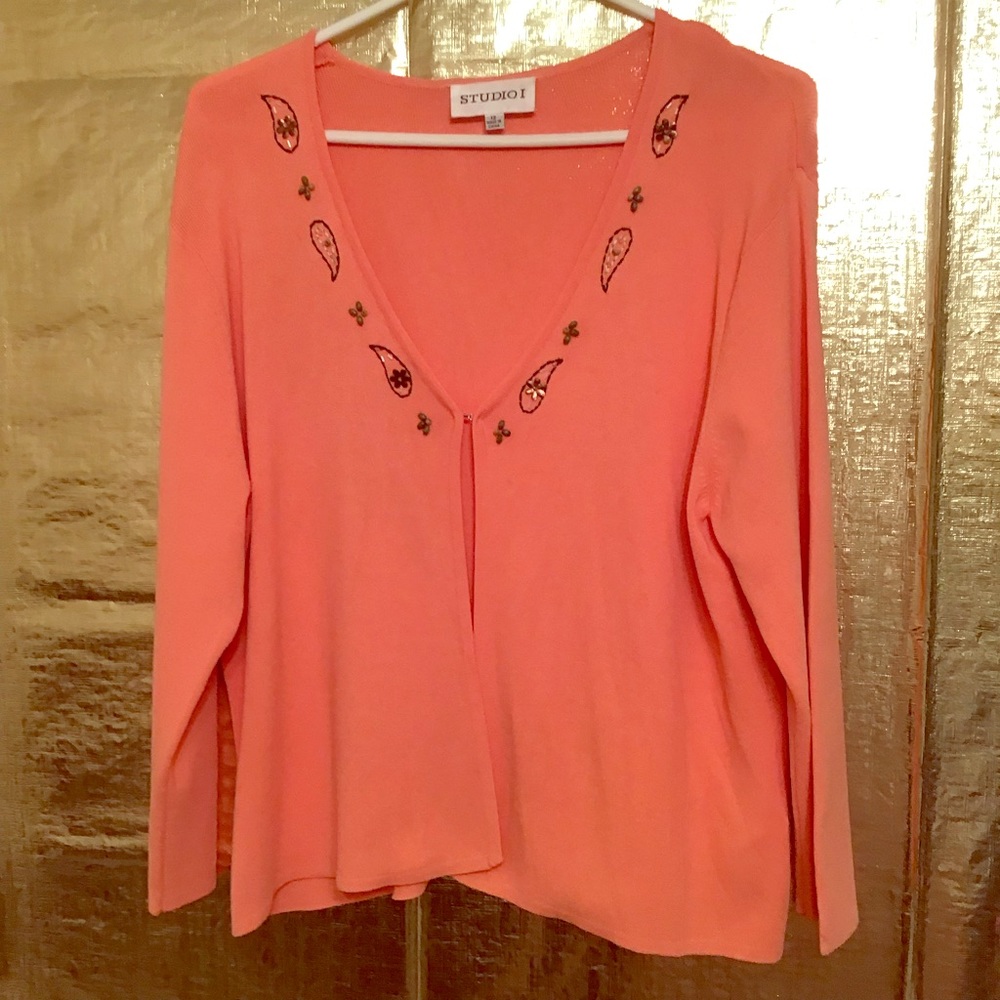 Beautiful sweater by Studio I